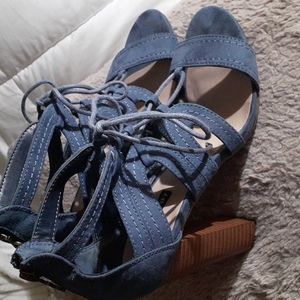 Parker& Sky lace up chunky heel sandals